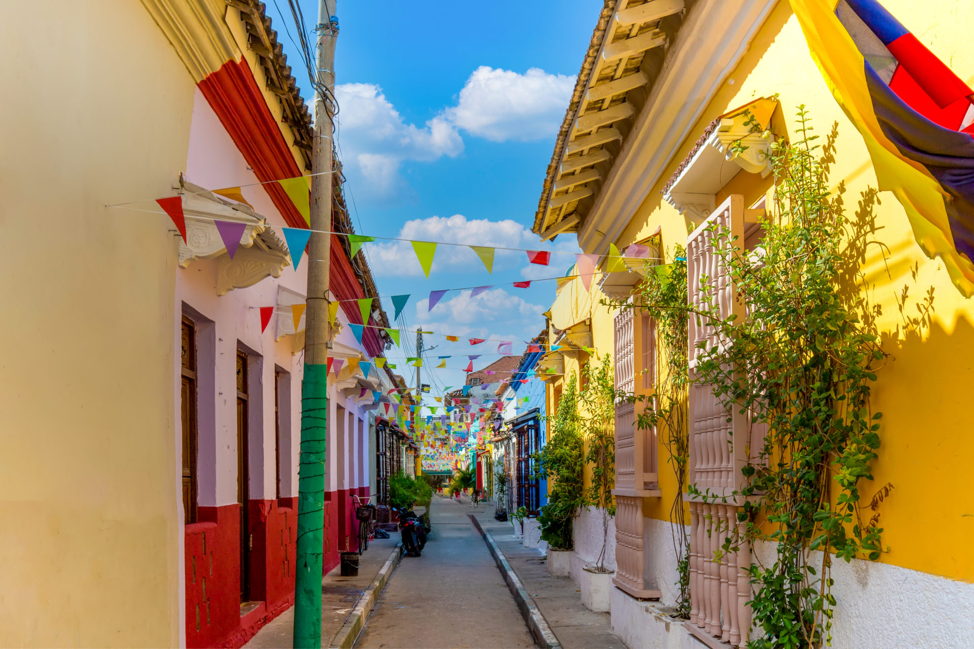 Colombia, Scenic colorful streets of Cartagena in historic Getsemani district near Walled City, Ciudad Amurallada, a UNESCO world heritage site